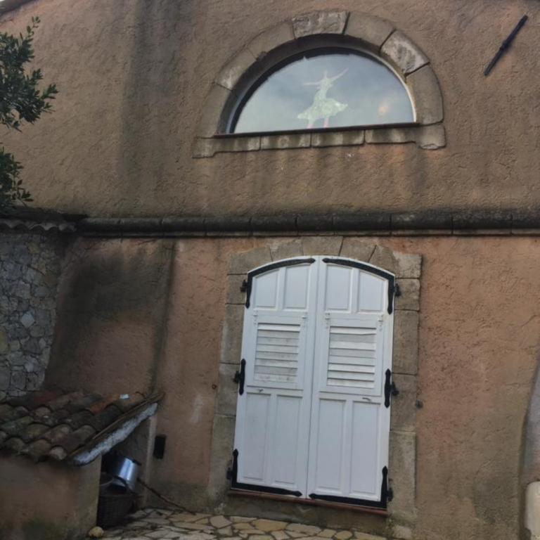 Nettoyage façade avant à Antibes